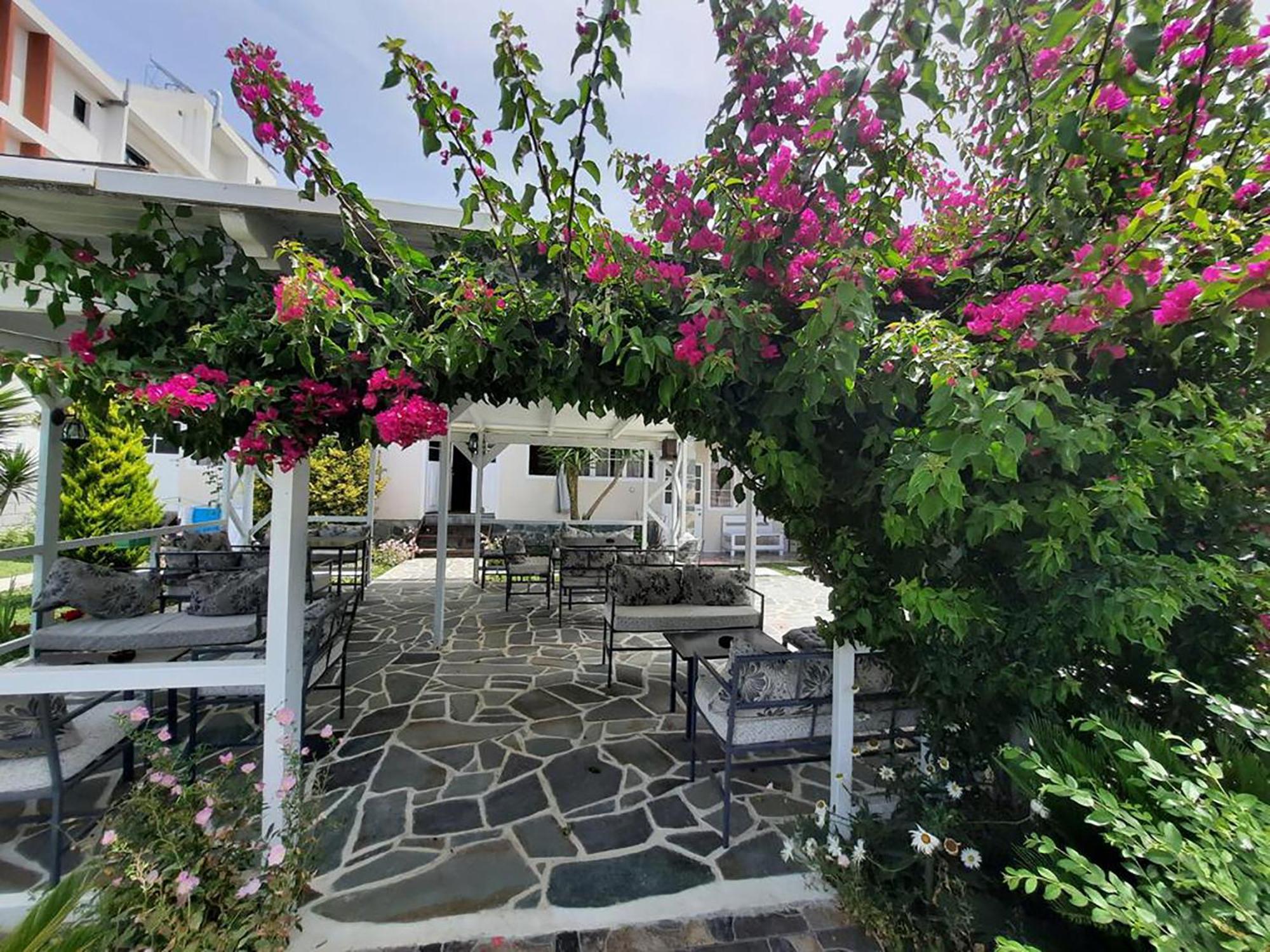 Nili Hotel Vlorë Buitenkant foto