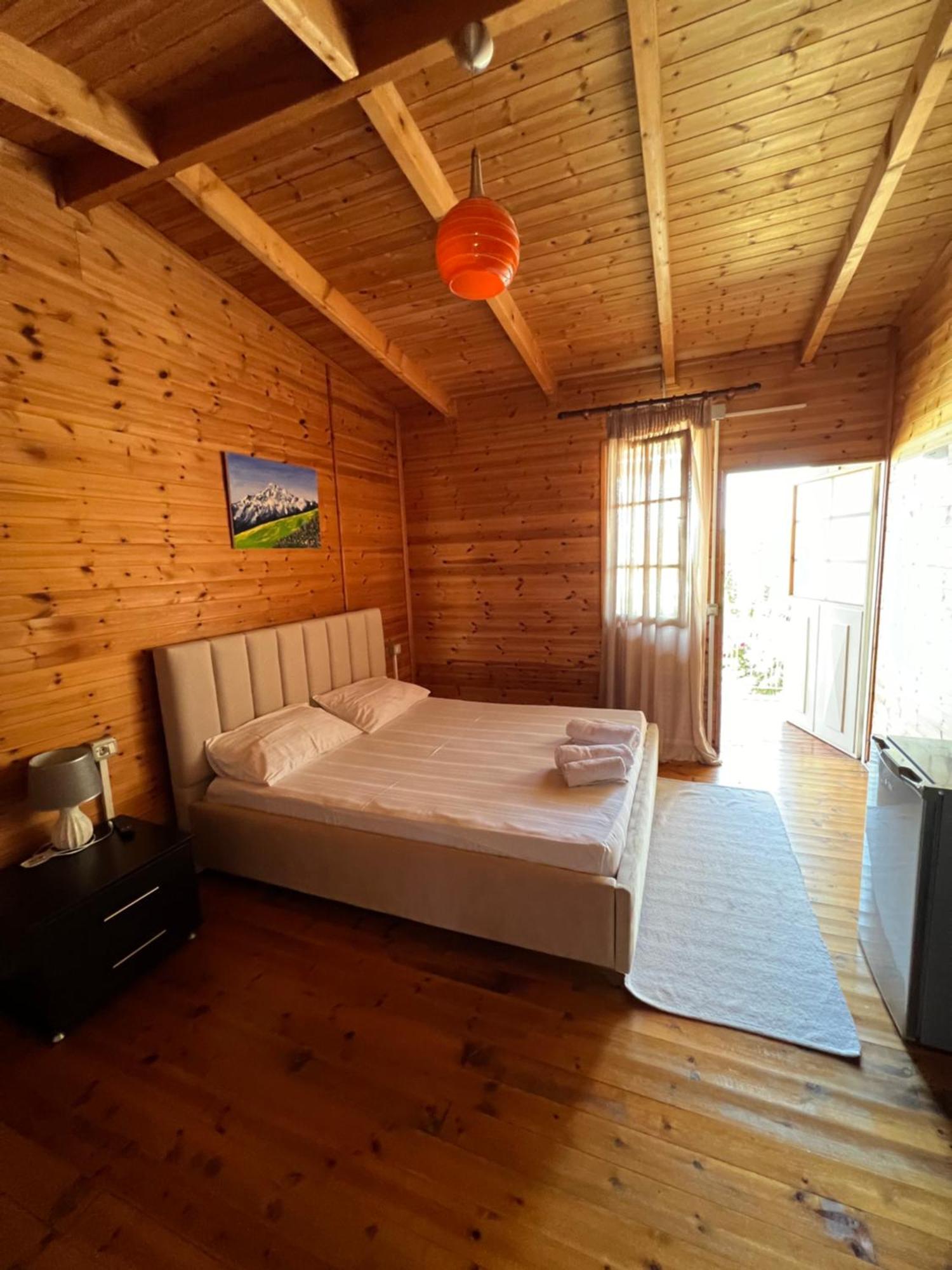 Nili Hotel Vlorë Buitenkant foto