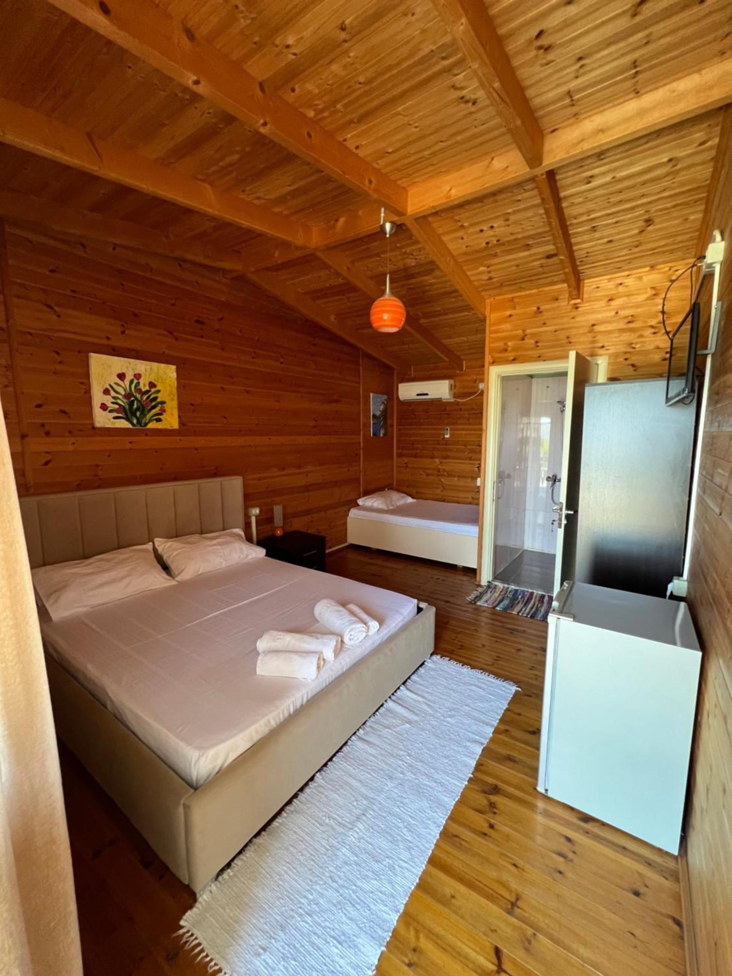Nili Hotel Vlorë Buitenkant foto