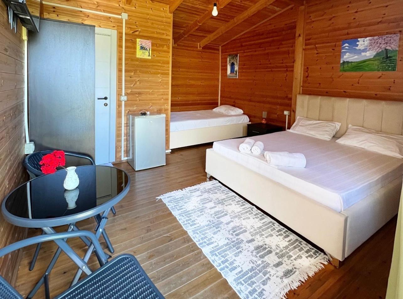 Nili Hotel Vlorë Buitenkant foto