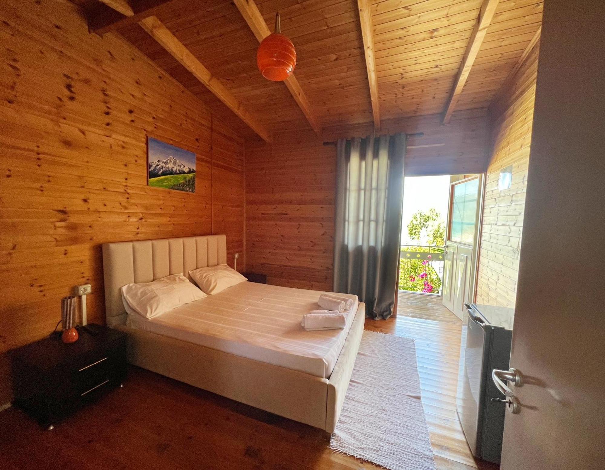 Nili Hotel Vlorë Buitenkant foto